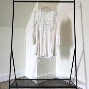 En Crème (Bloomingdale's) White Lace Mini (Bridal Party)